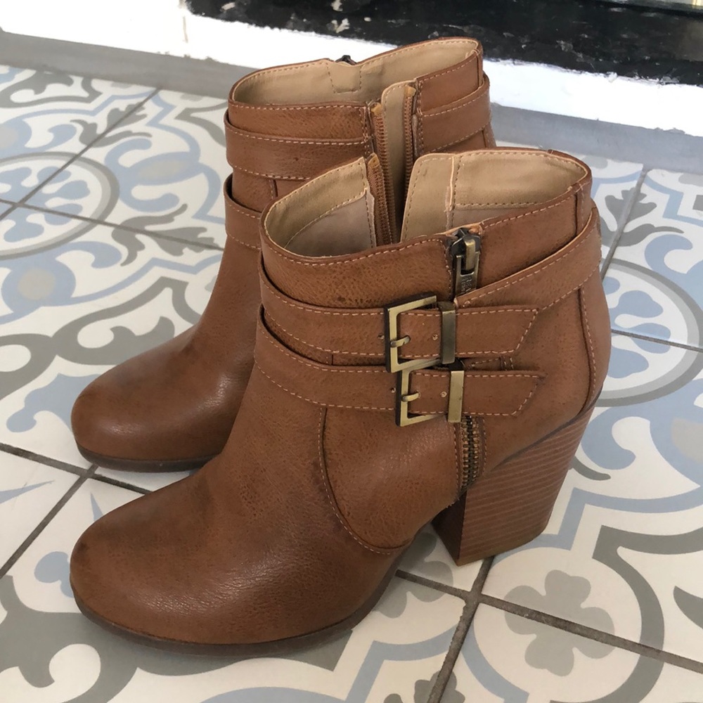 Kenneth Cole Reaction brown boots
